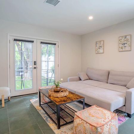 Serene 1 Bed Guest House With Patio Sleeps 6 로스앤젤레스 외부 사진
