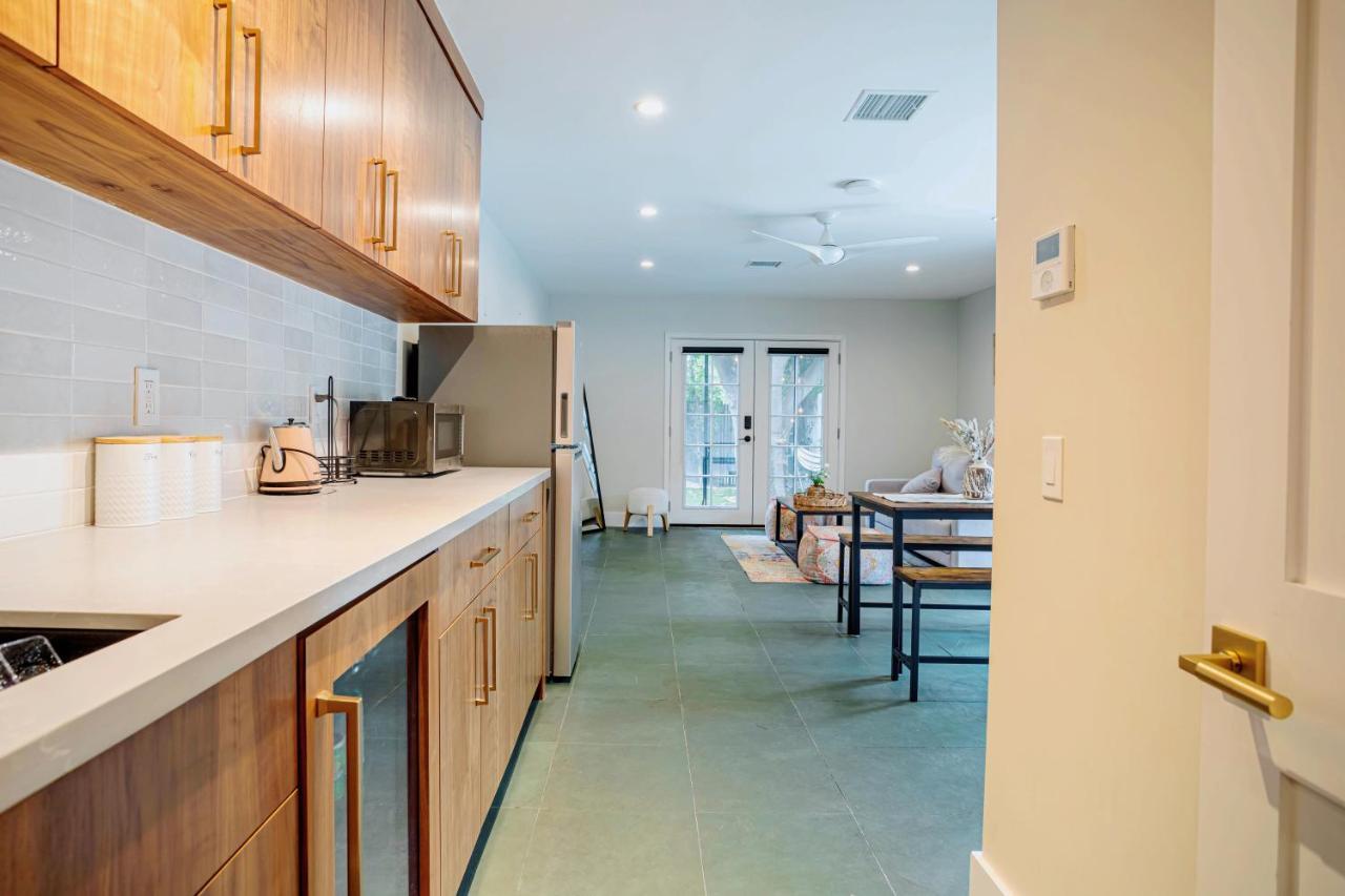 Serene 1 Bed Guest House With Patio Sleeps 6 로스앤젤레스 외부 사진