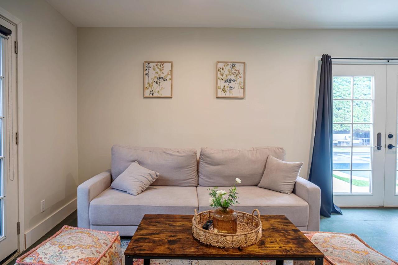 Serene 1 Bed Guest House With Patio Sleeps 6 로스앤젤레스 외부 사진