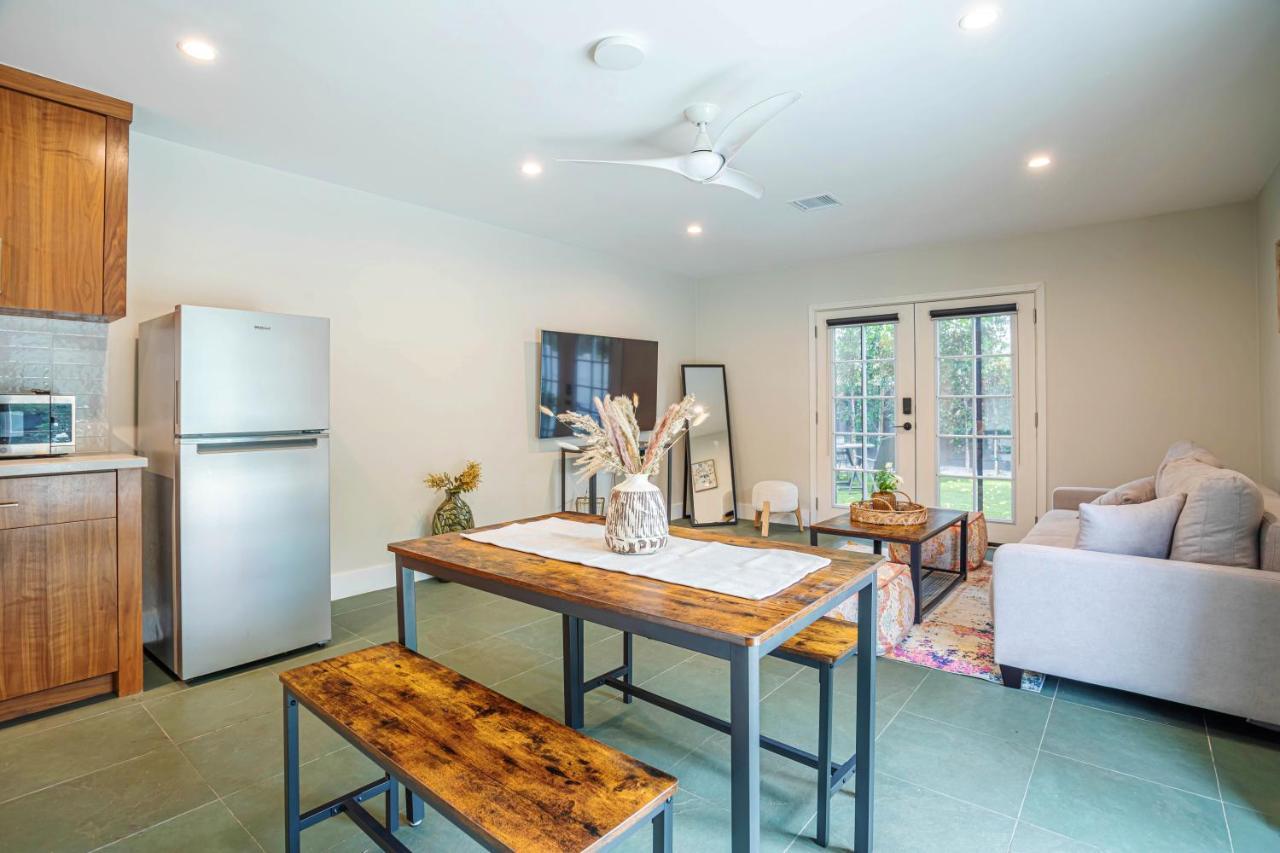 Serene 1 Bed Guest House With Patio Sleeps 6 로스앤젤레스 외부 사진
